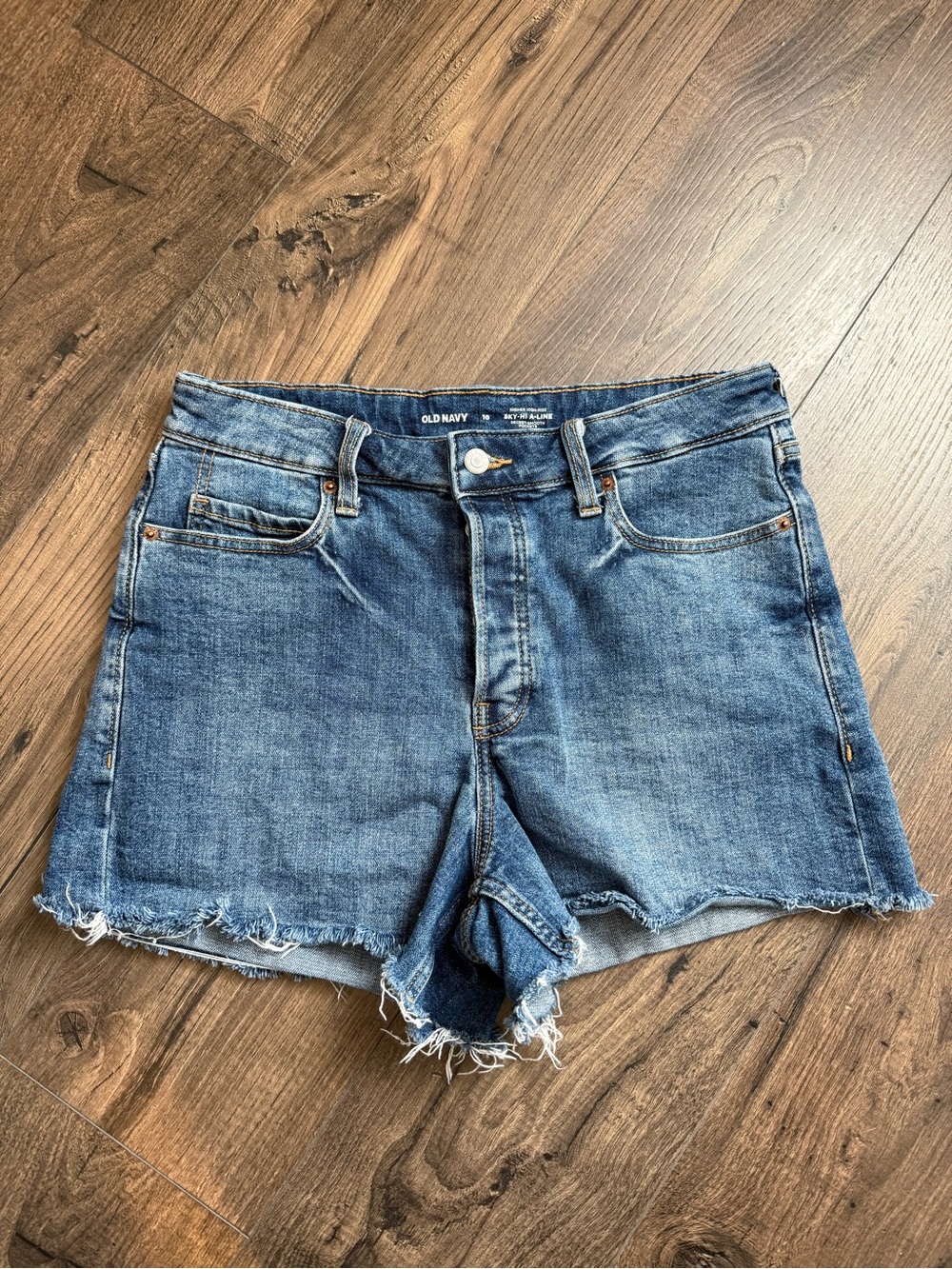 Old Navy Women's Sky-Hi A-Line Blue Denim Frayed Hem Shorts Size 10